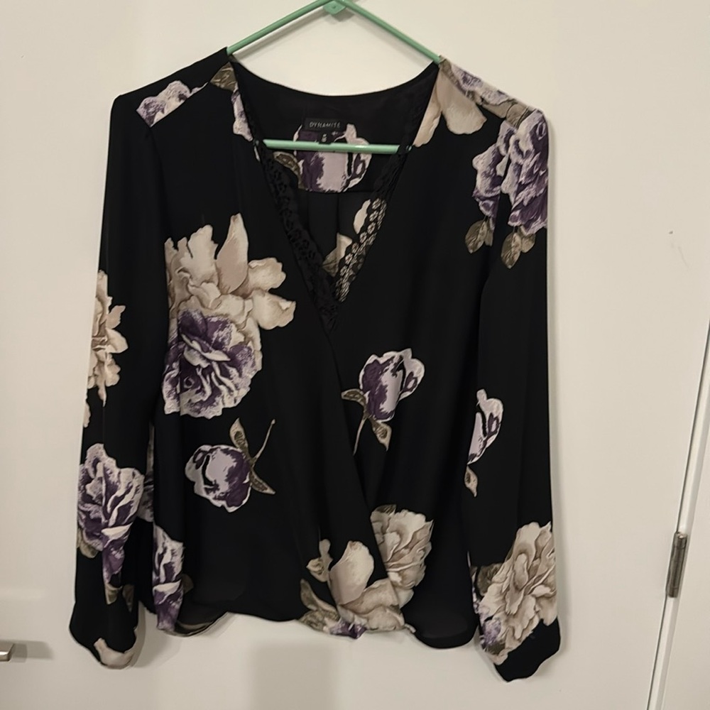 Women's Blouse Size Medoum